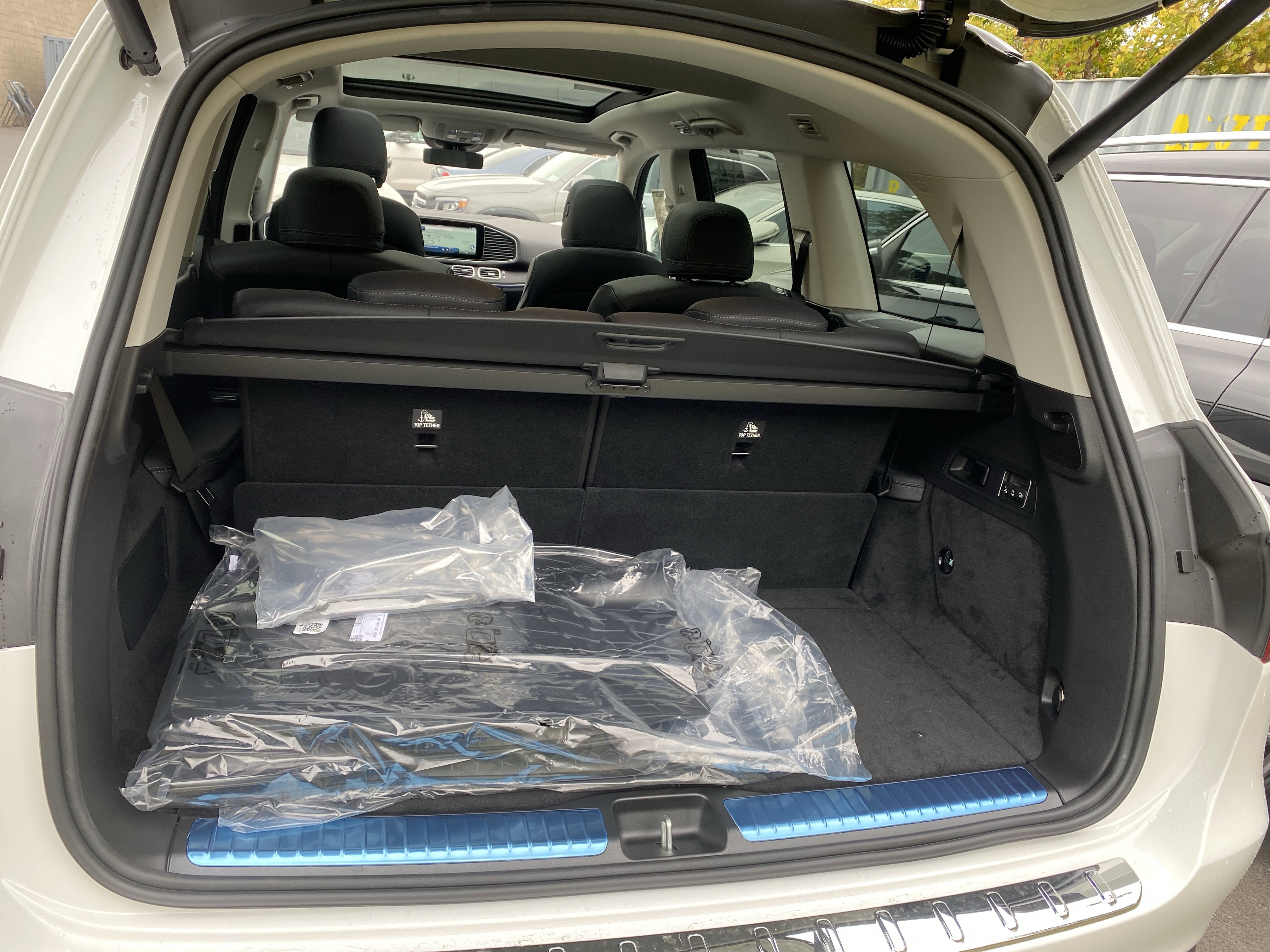New 2026 Mercedes-Benz GLS 450 4MATIC image 9