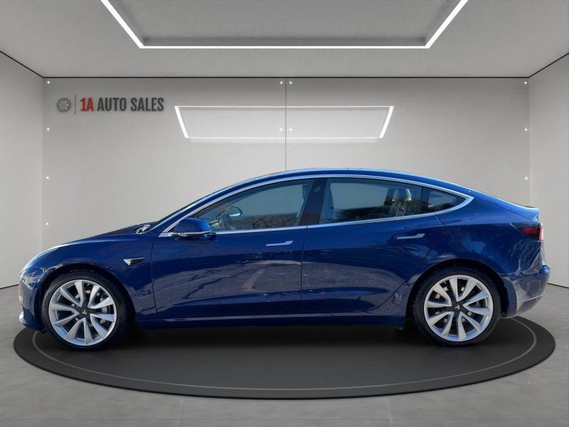 Used 2018 Tesla Model 3 Long Range AWD/4WD image 2