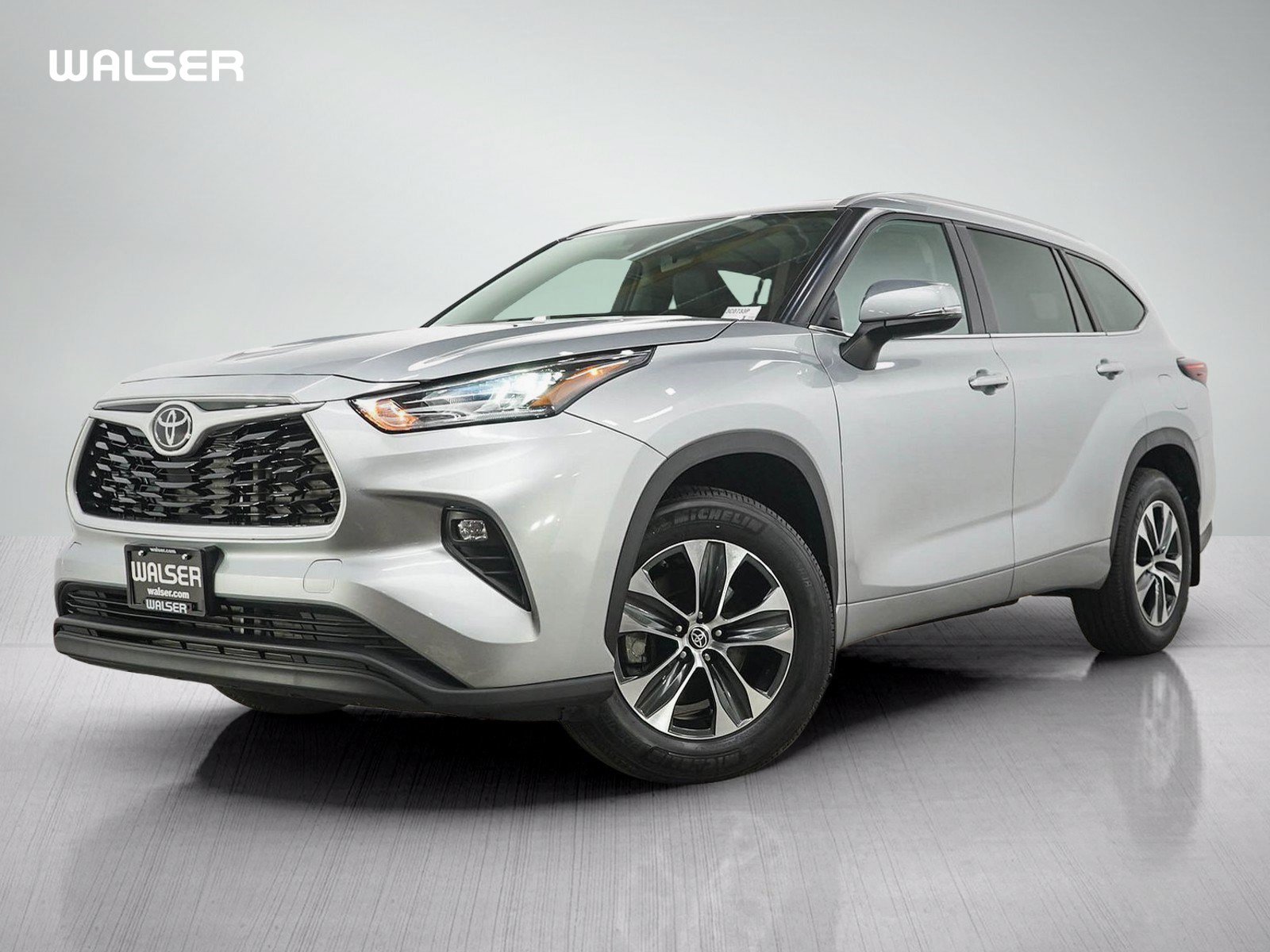 Used 2025 Toyota Highlander XLE