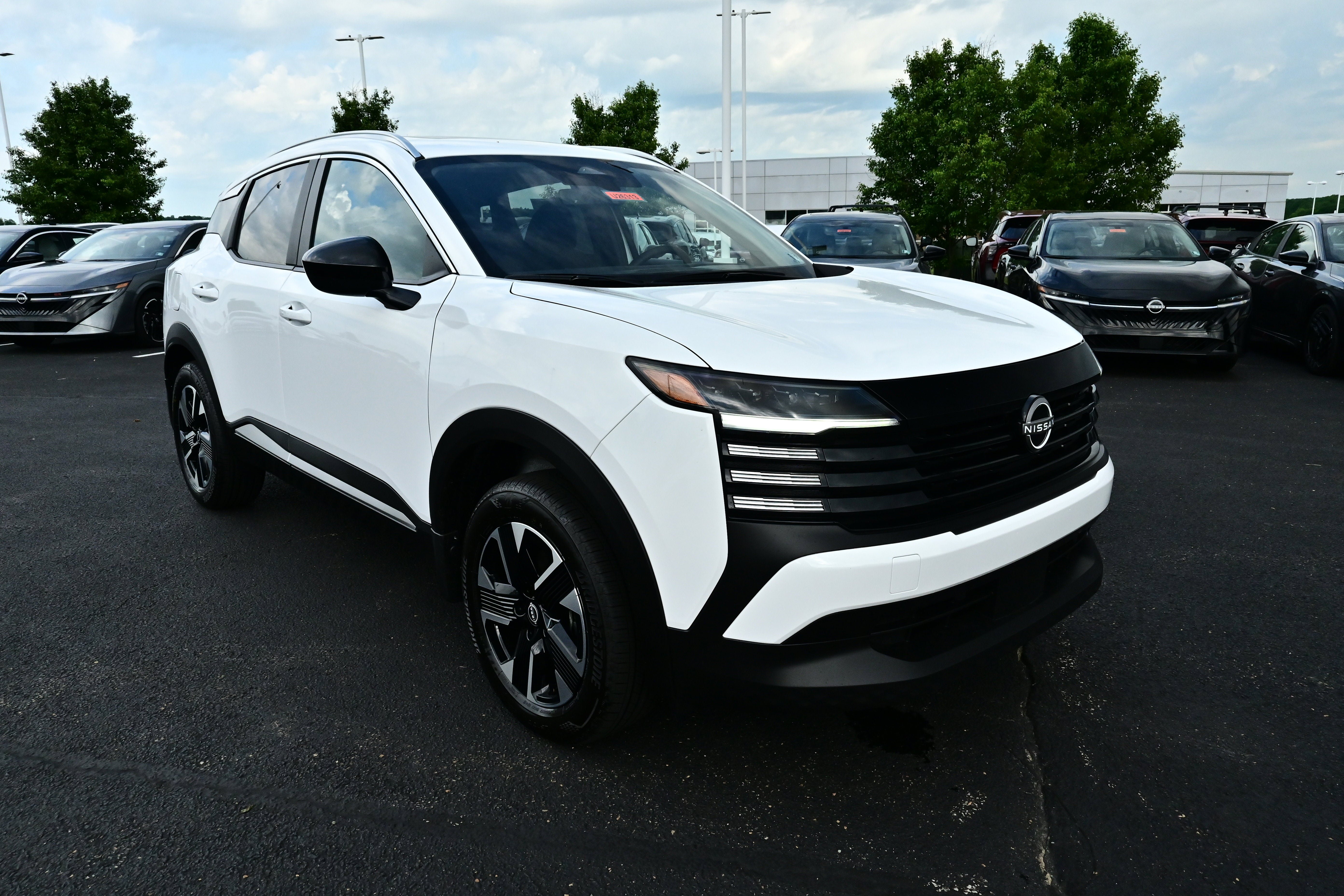New 2026 Nissan Kicks SV w/ SV Premium Package AWD/4WD image 2