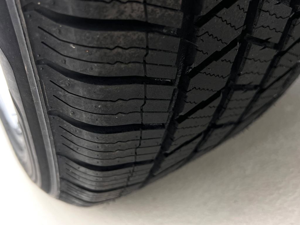 Used 2023 Toyota Highlander Limited image 30