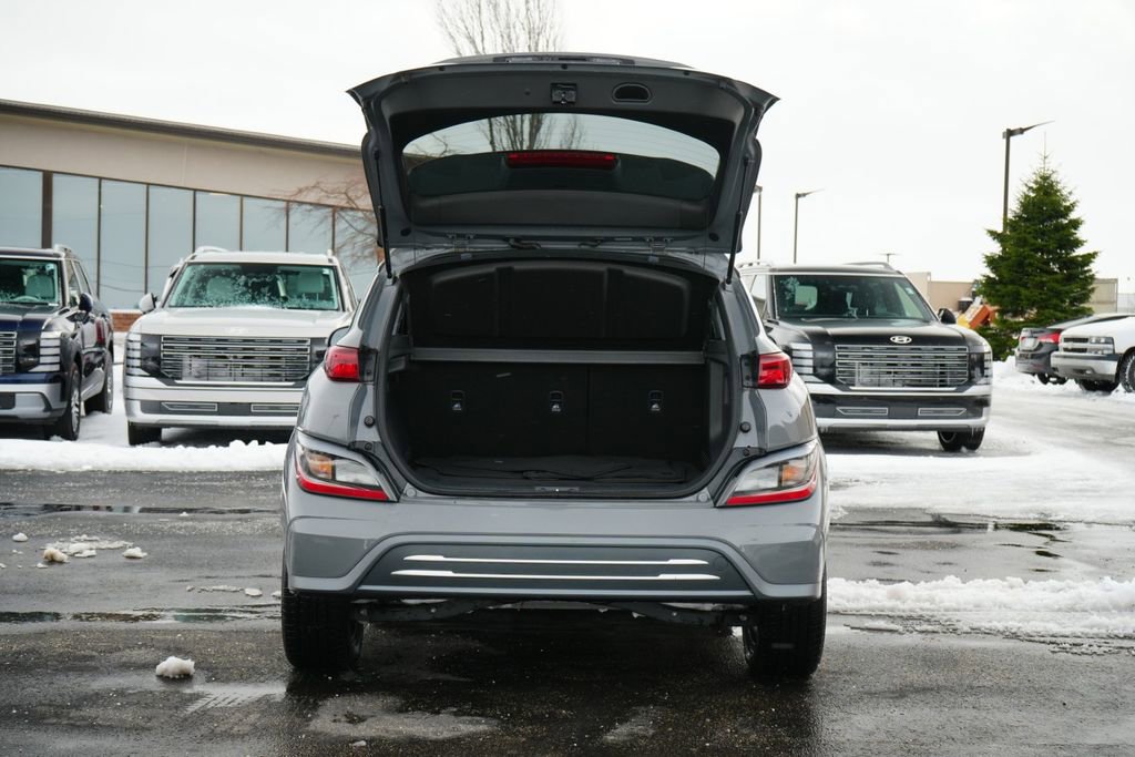 Certified 2023 Hyundai Kona SE w/ Cargo Package image 11