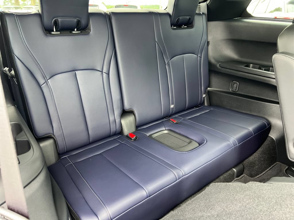 Certified 2026 INFINITI QX60 Sport w/ Dark Cargo Package AWD/4WD image 16