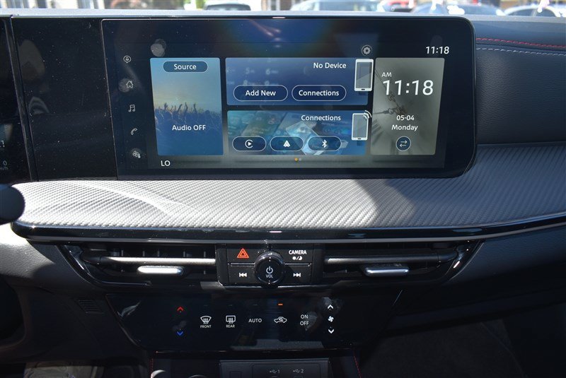 Used 2025 Nissan Kicks SR AWD/4WD image 18