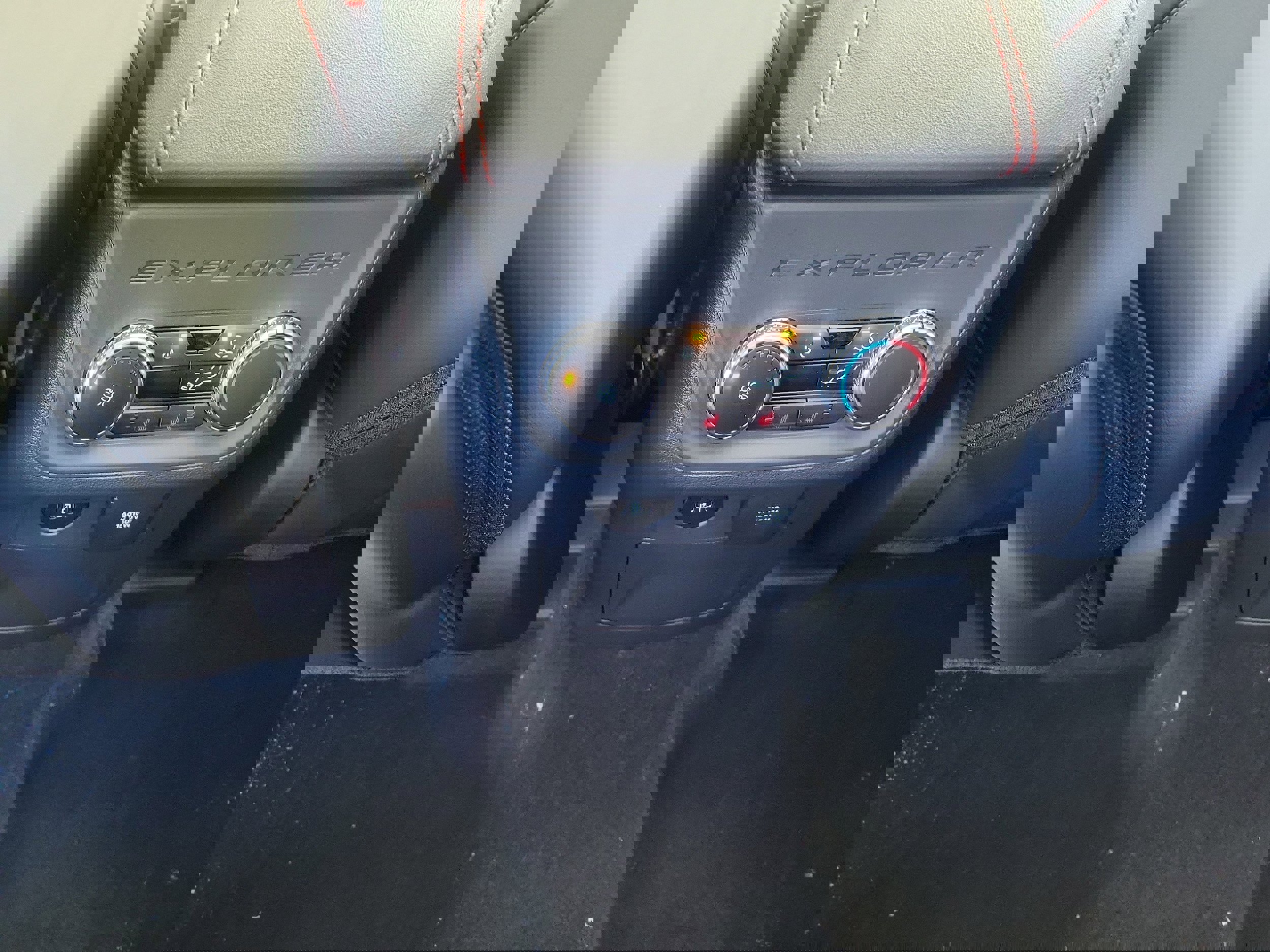 New 2026 Ford Explorer ST w/ Sun And Sound Package image 34