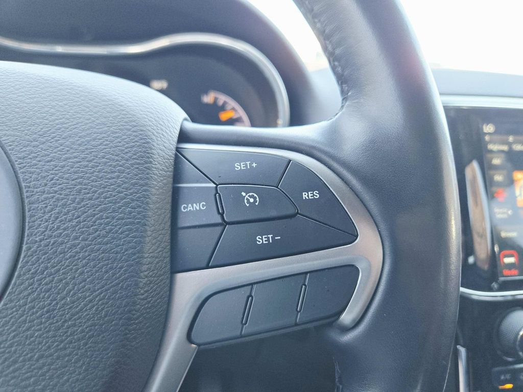 Certified 2021 Jeep Grand Cherokee Laredo X AWD/4WD image 20