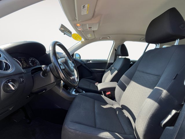 Used 2015 Volkswagen Tiguan S AWD/4WD image 12