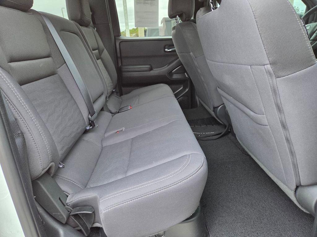 Used 2023 Nissan Frontier SV w/ Midnight Edition Package image 13