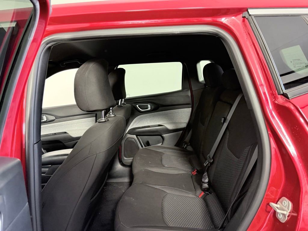 Used 2023 Jeep Compass Sport image 22