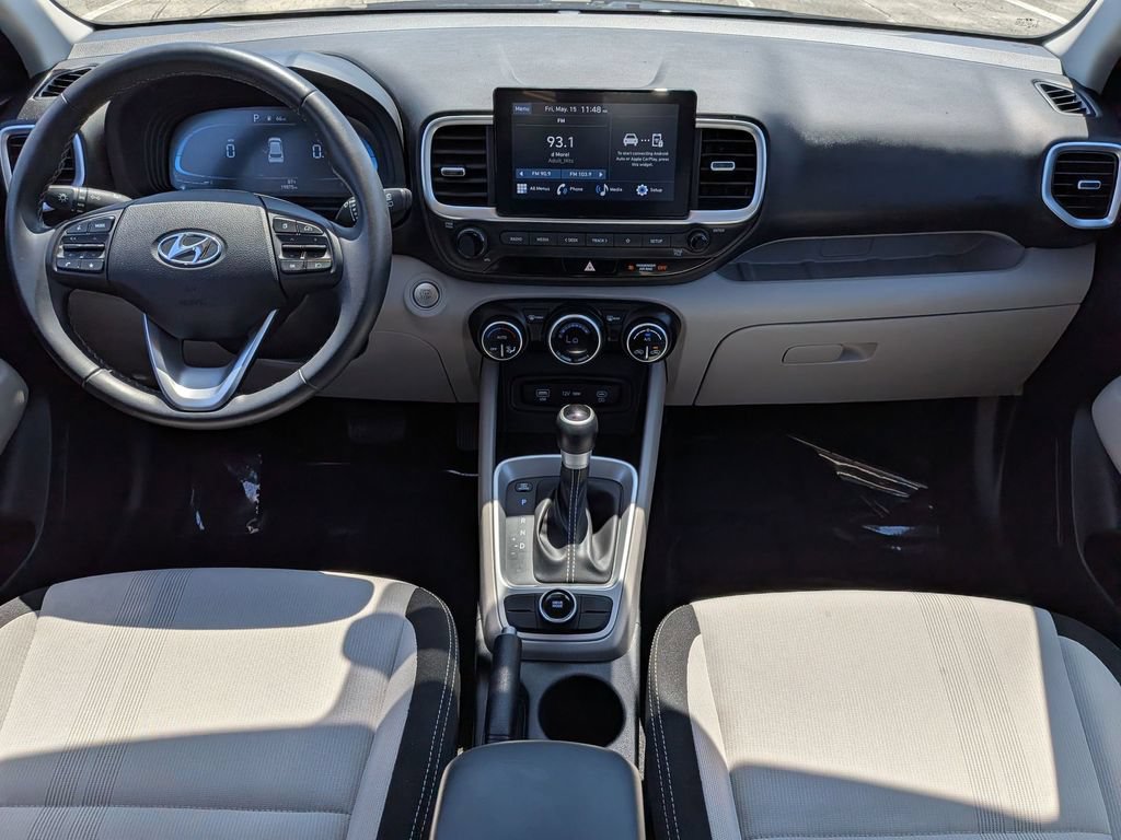 Used 2025 Hyundai Venue SEL FWD image 24