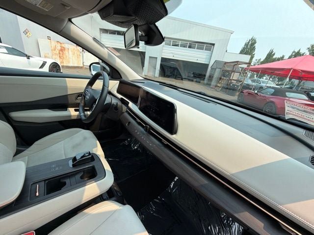 Used 2023 Nissan Ariya FWD image 17