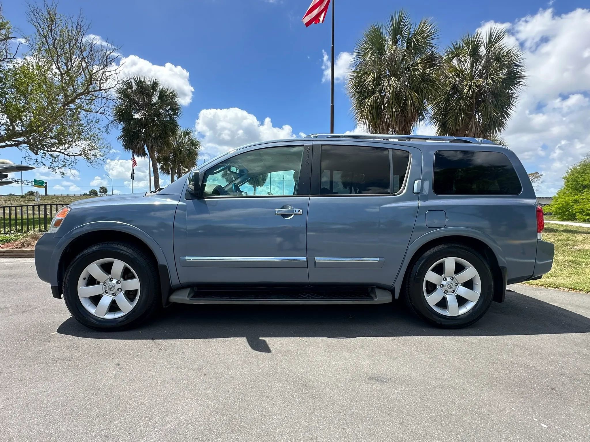 Used 2011 Nissan Armada SL image 7