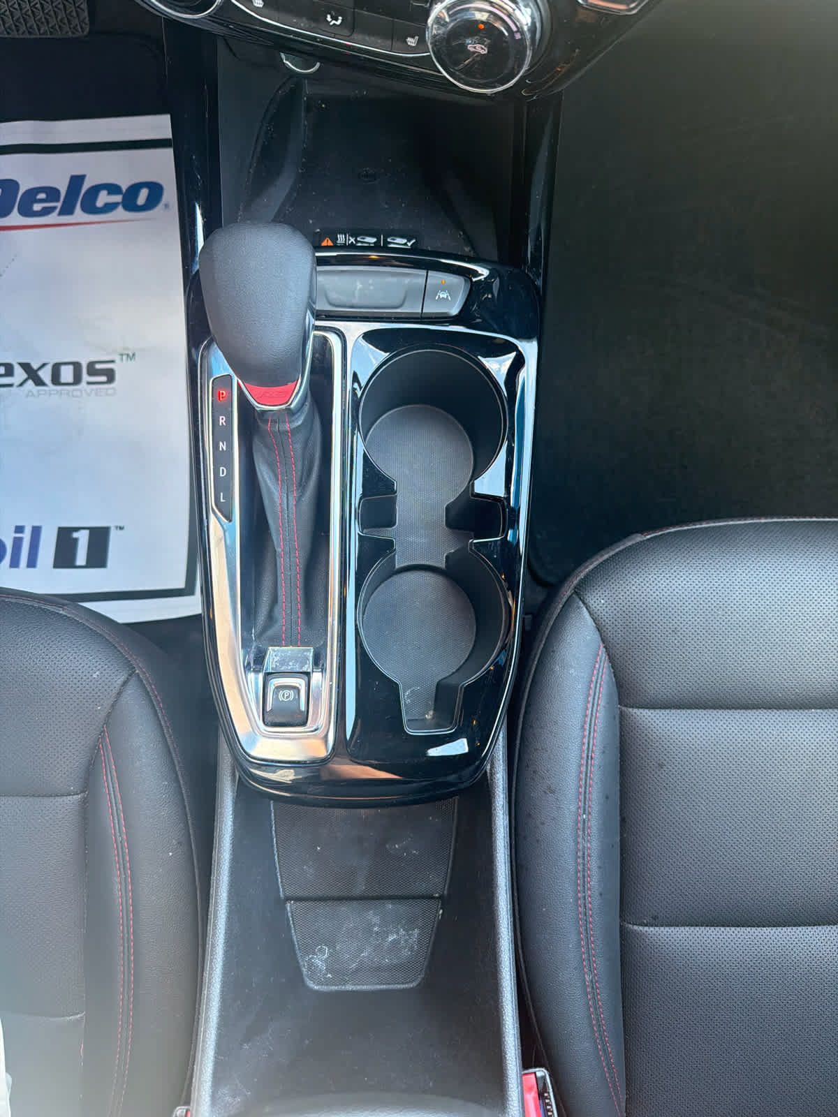 Used 2025 Chevrolet Trax RS w/ Sunroof Package FWD image 17