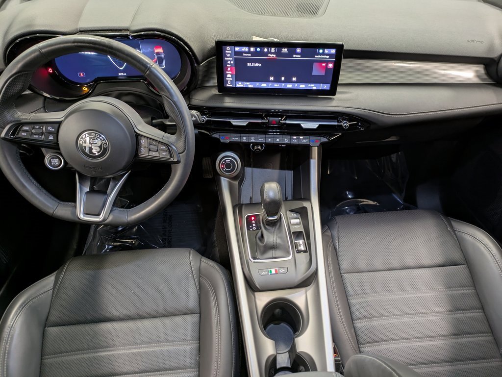 Used 2024 Alfa Romeo Tonale Ti w/ Premium Interior Package image 23