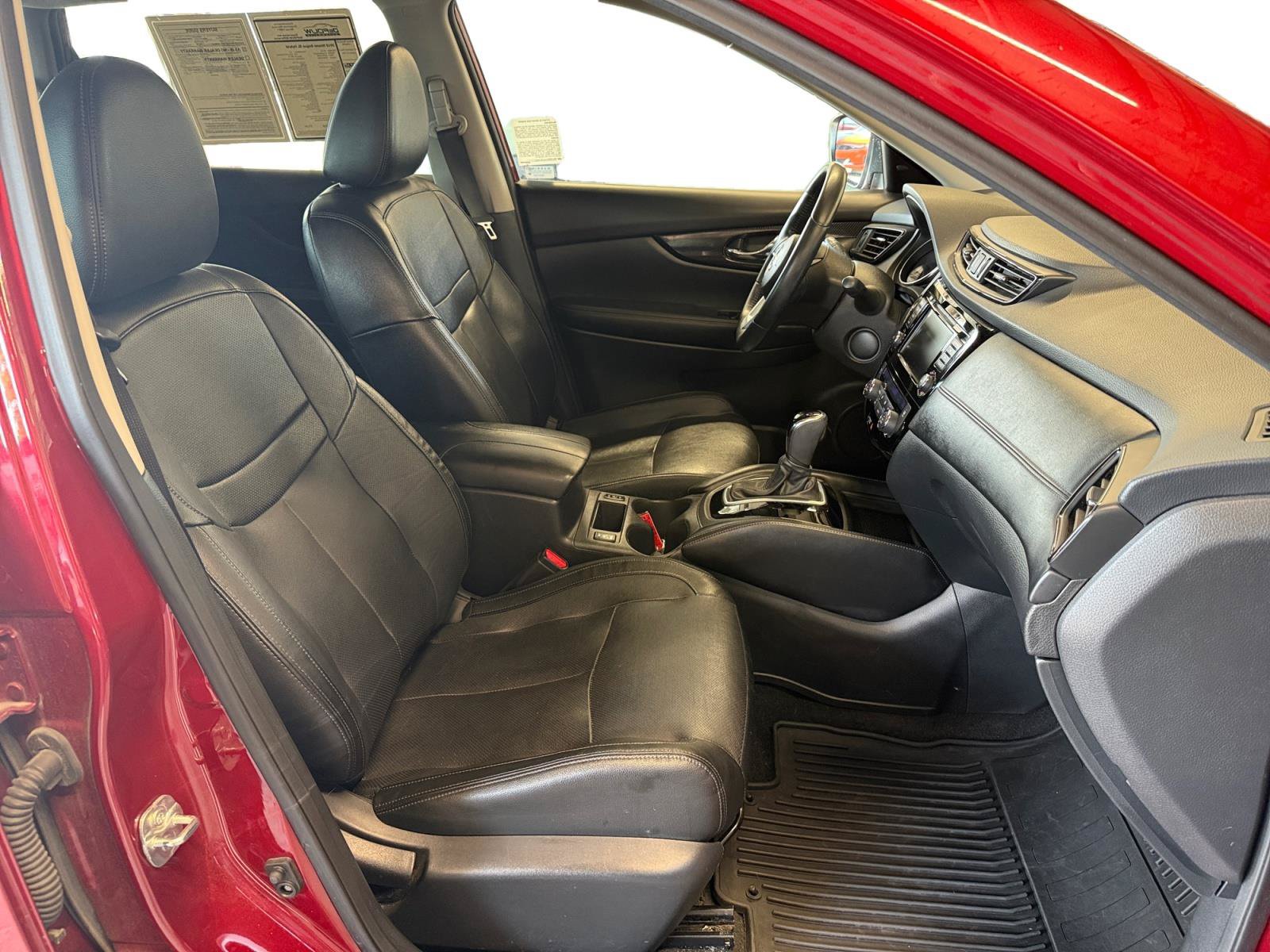 Used 2018 Nissan Rogue SL FWD image 26