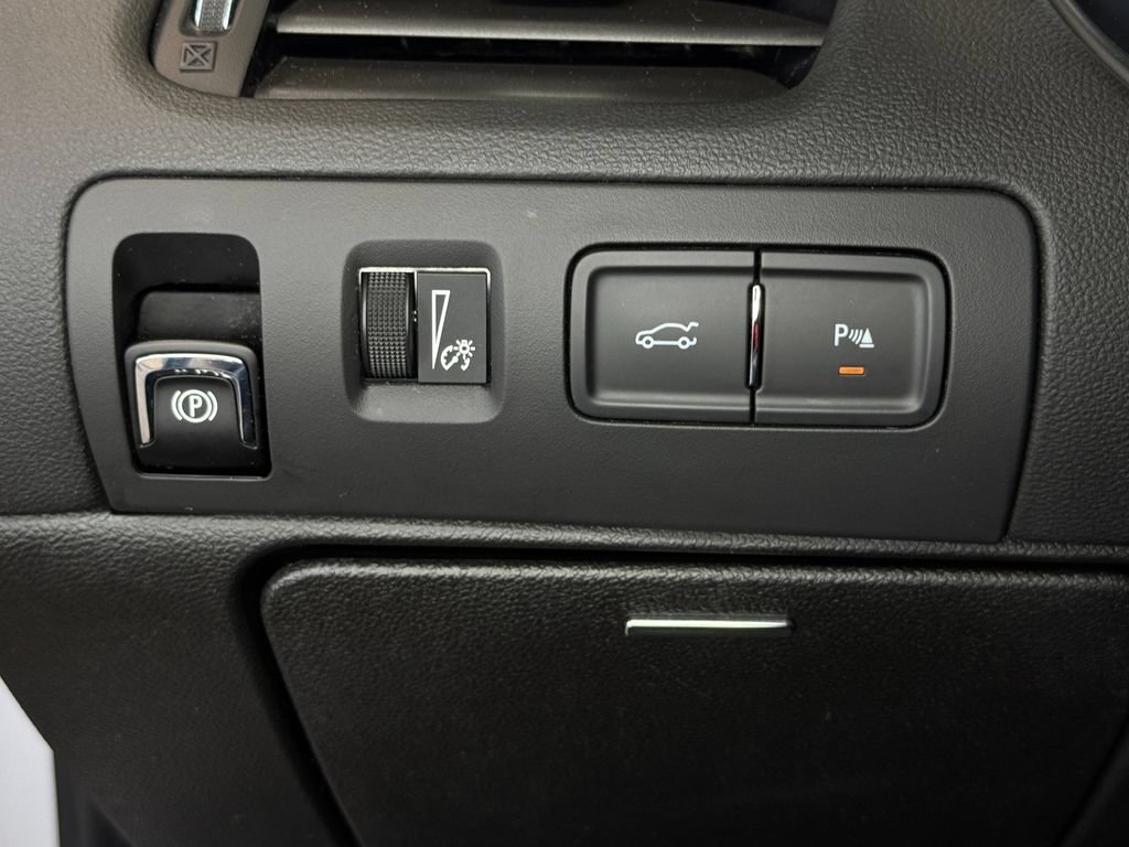 Used 2018 Chevrolet Impala Premier FWD image 18
