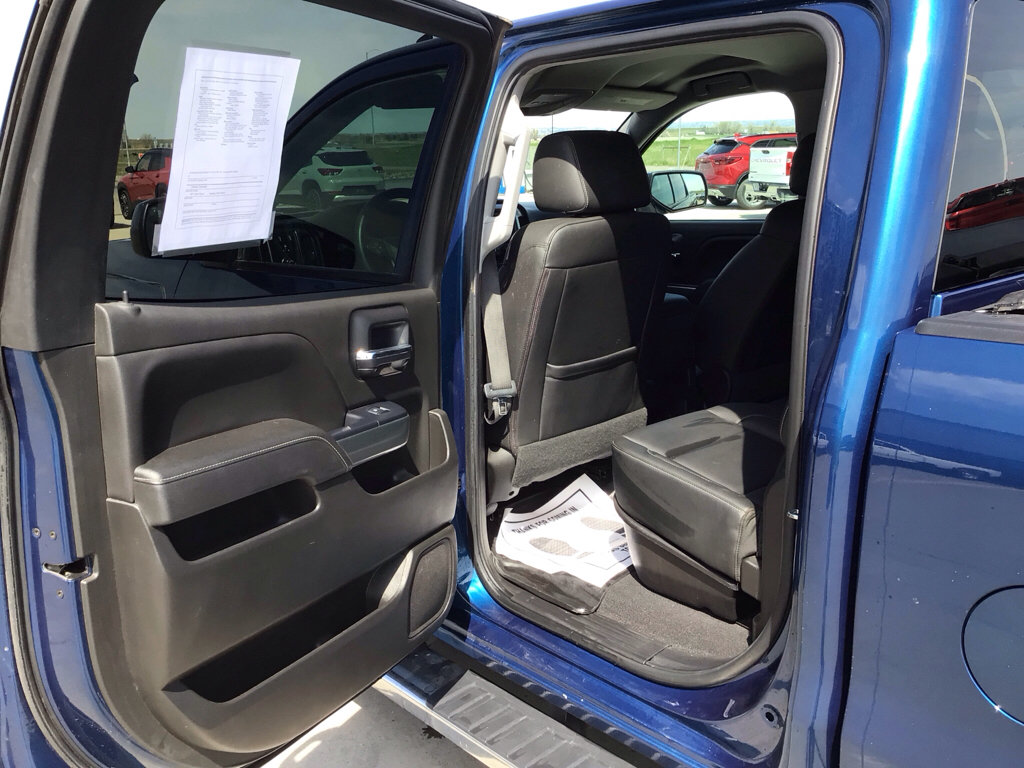 Used 2018 Chevrolet Silverado 1500 LT w/ All Star Edition AWD/4WD image 12