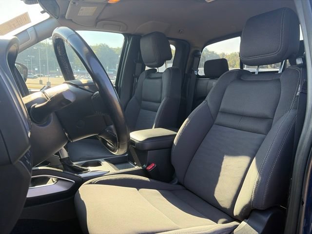 Used 2022 Nissan Frontier SV RWD image 9
