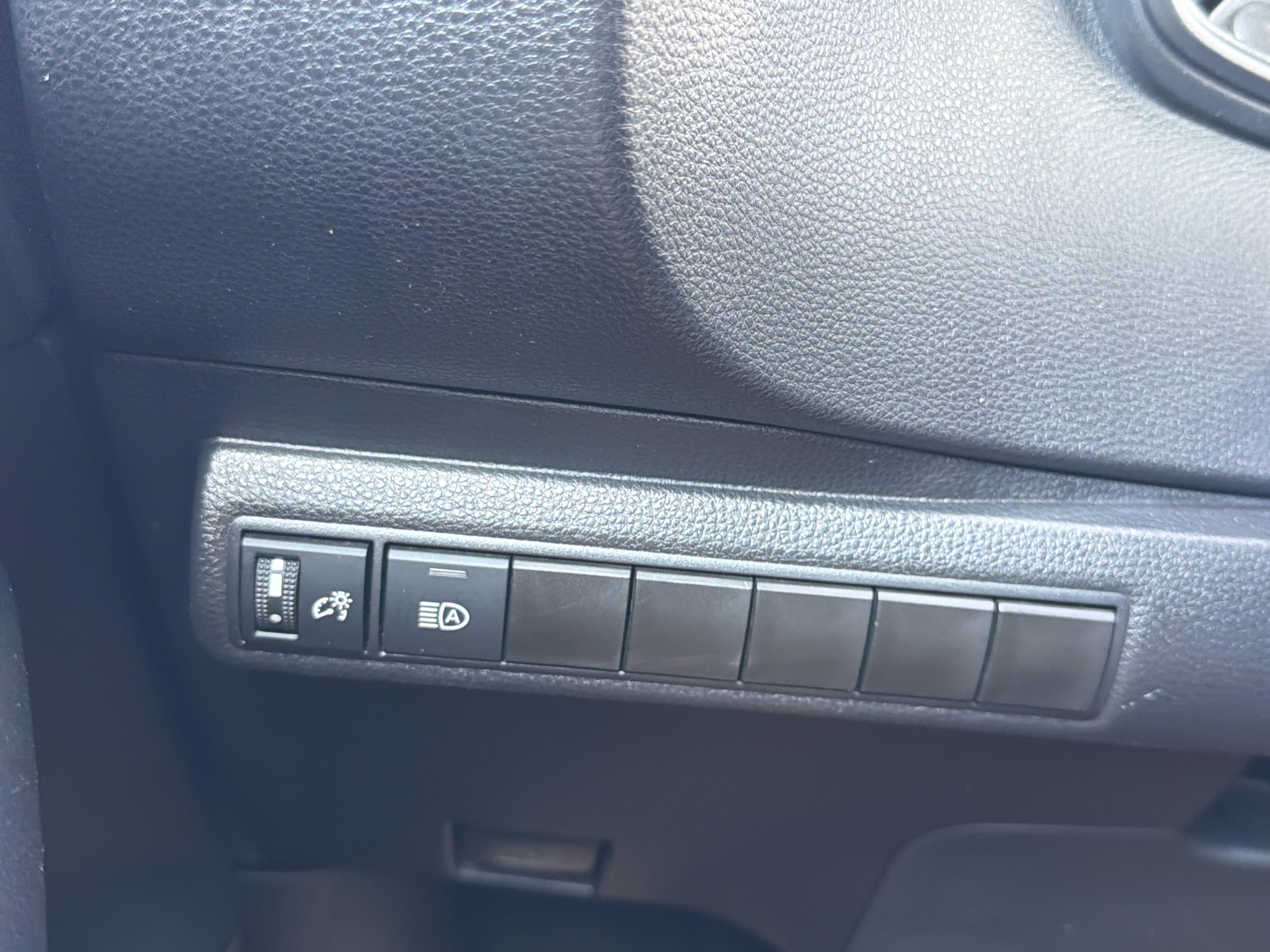 Certified 2025 Toyota Corolla LE FWD image 13