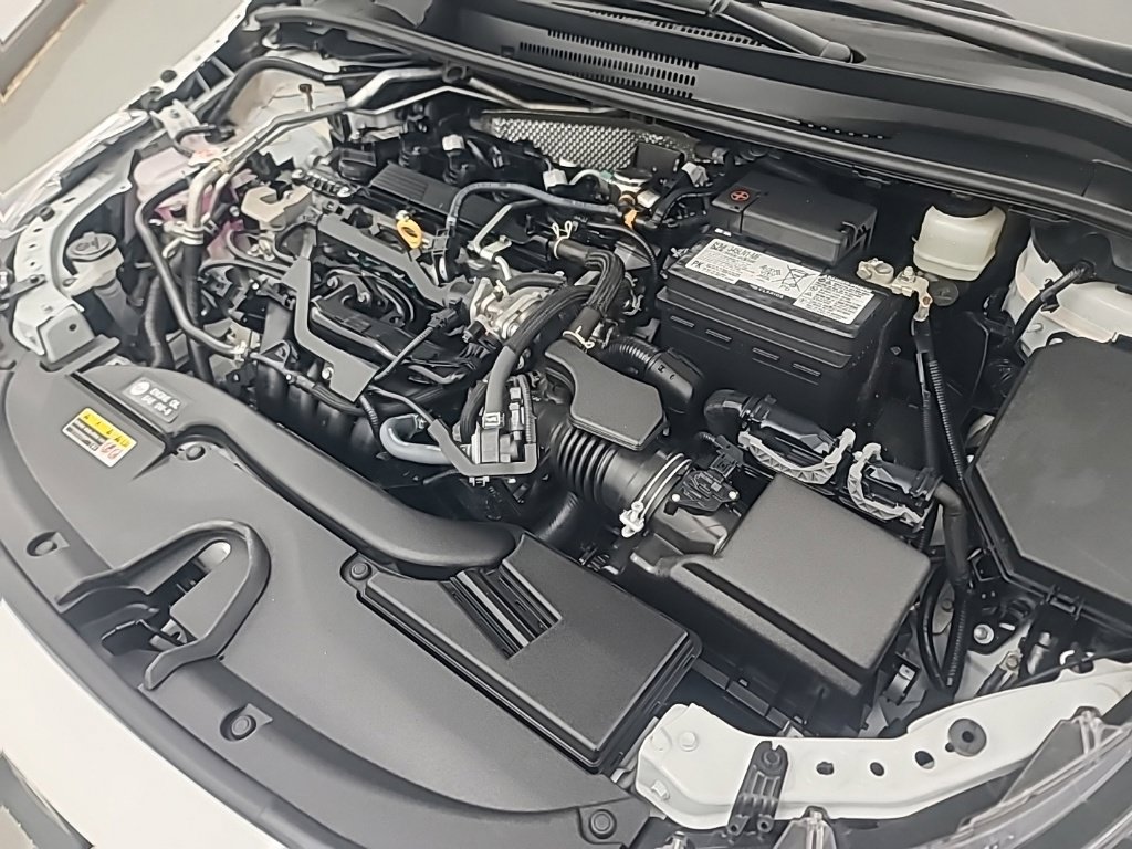 Used 2025 Toyota Corolla LE FWD image 39