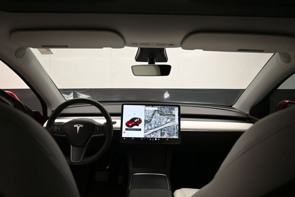 Used 2021 Tesla Model Y Long Range AWD/4WD image 24