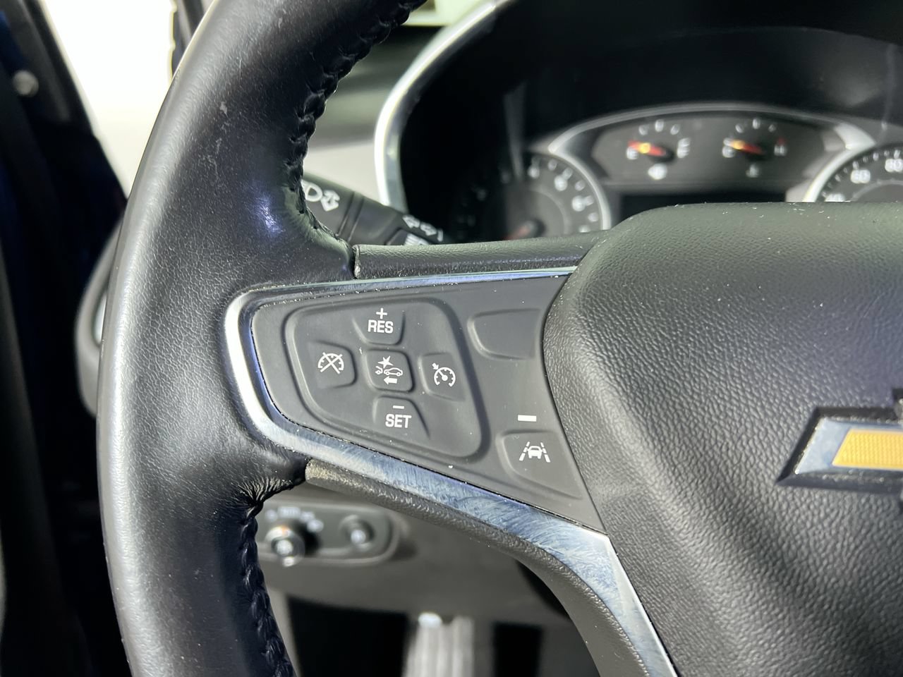 Used 2020 Chevrolet Equinox LT FWD image 14