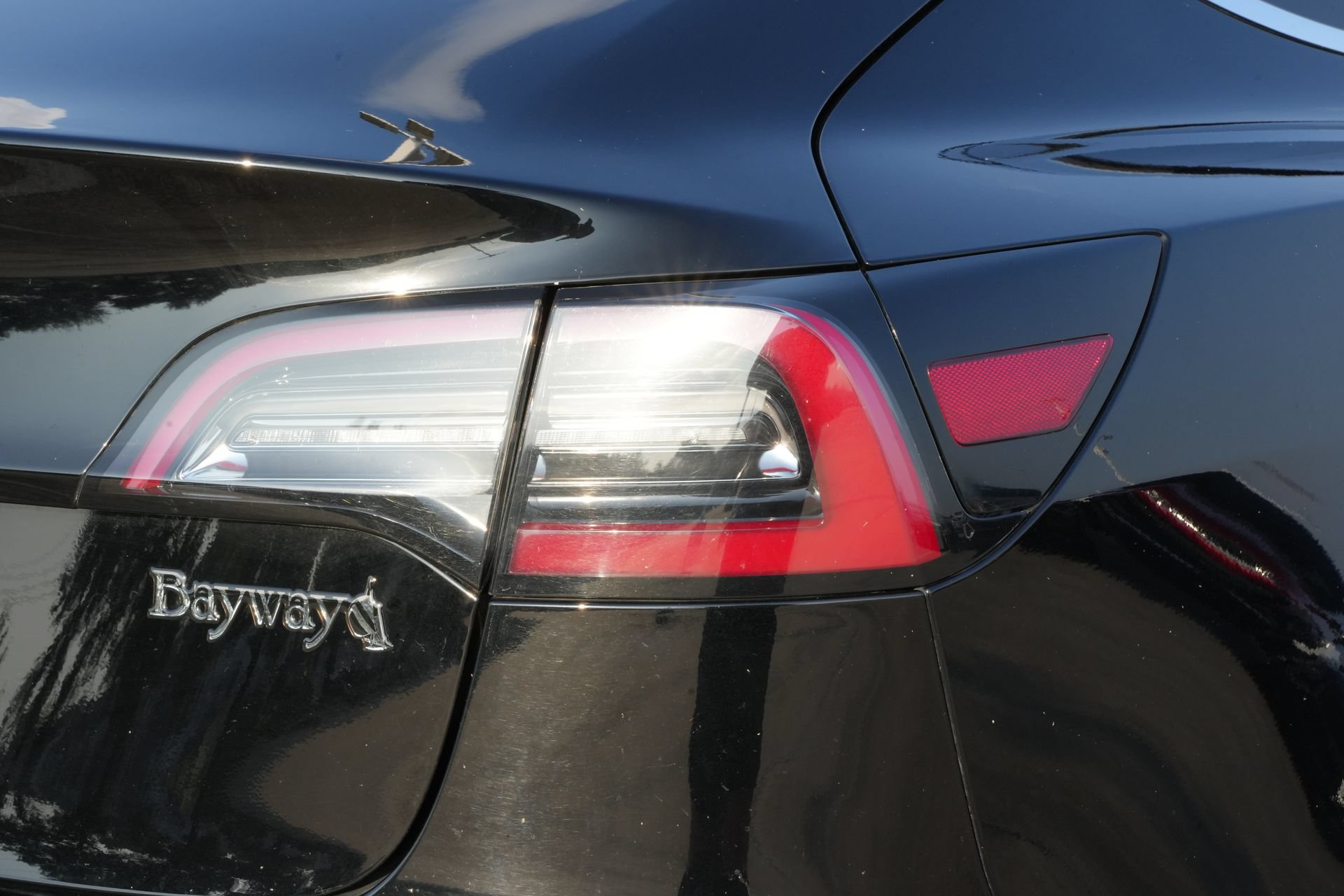 Used 2020 Tesla Model 3 Standard Range Plus RWD image 18