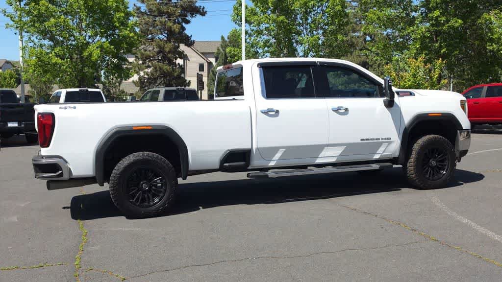 Used 2022 GMC Sierra 3500 SLT w/ Driver Alert Package I AWD/4WD image 9