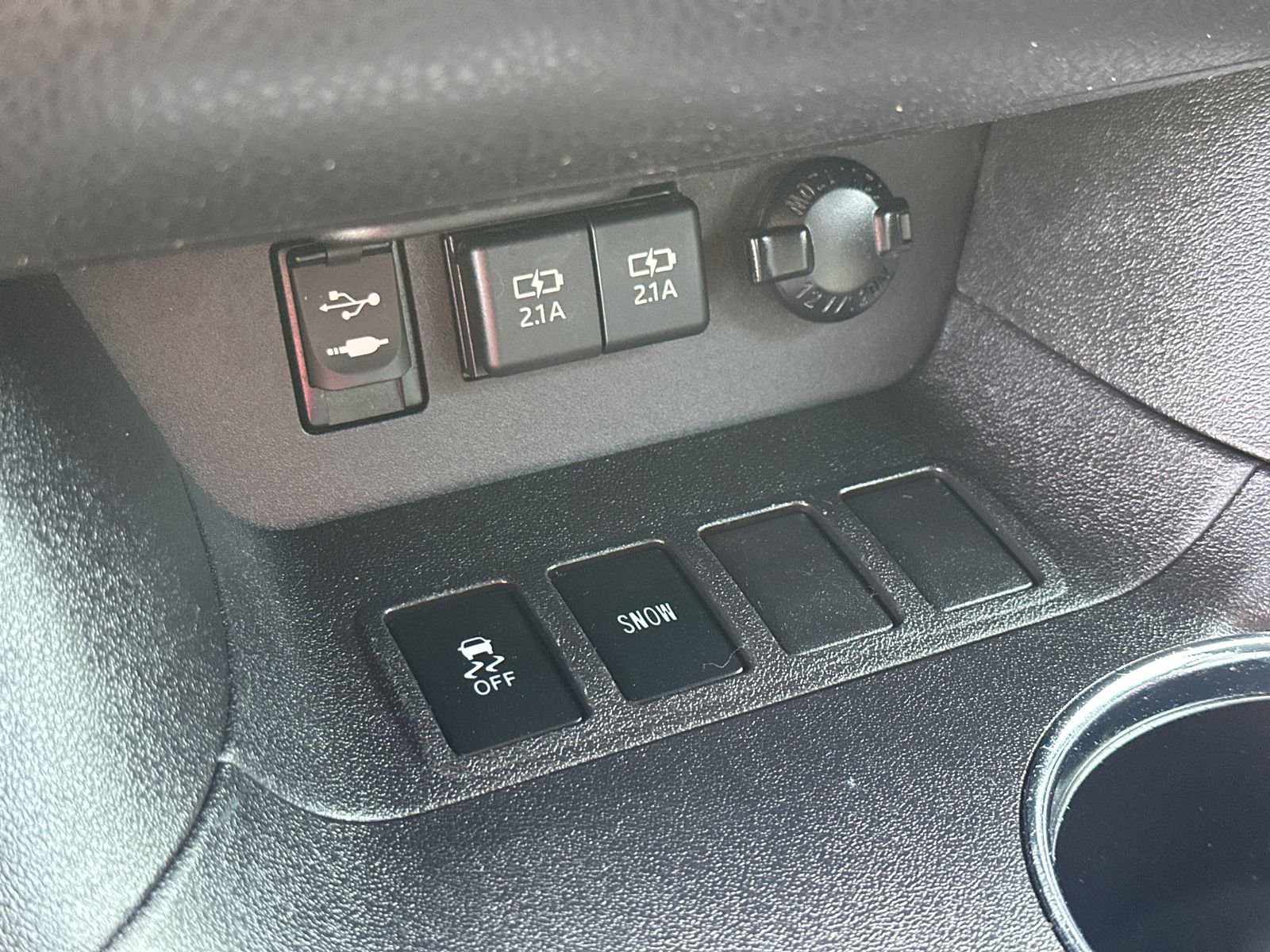 Used 2019 Toyota Highlander XLE image 32