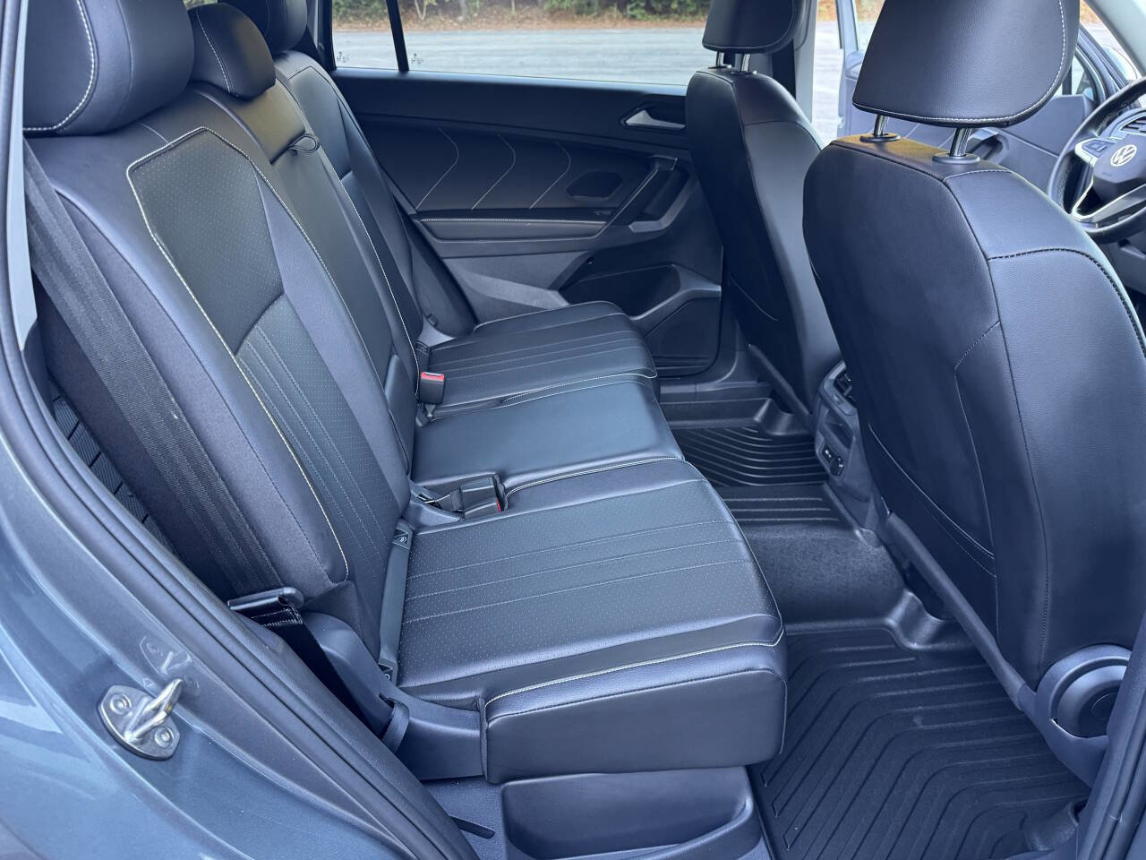Used 2024 Volkswagen Tiguan SE image 15