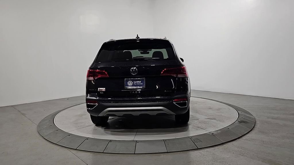 Certified 2024 Volkswagen Taos SE image 5