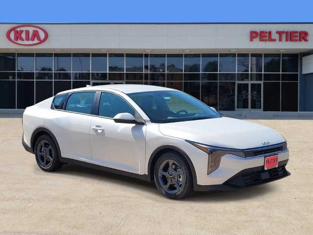 New 2026 Kia K4 FWD image 1