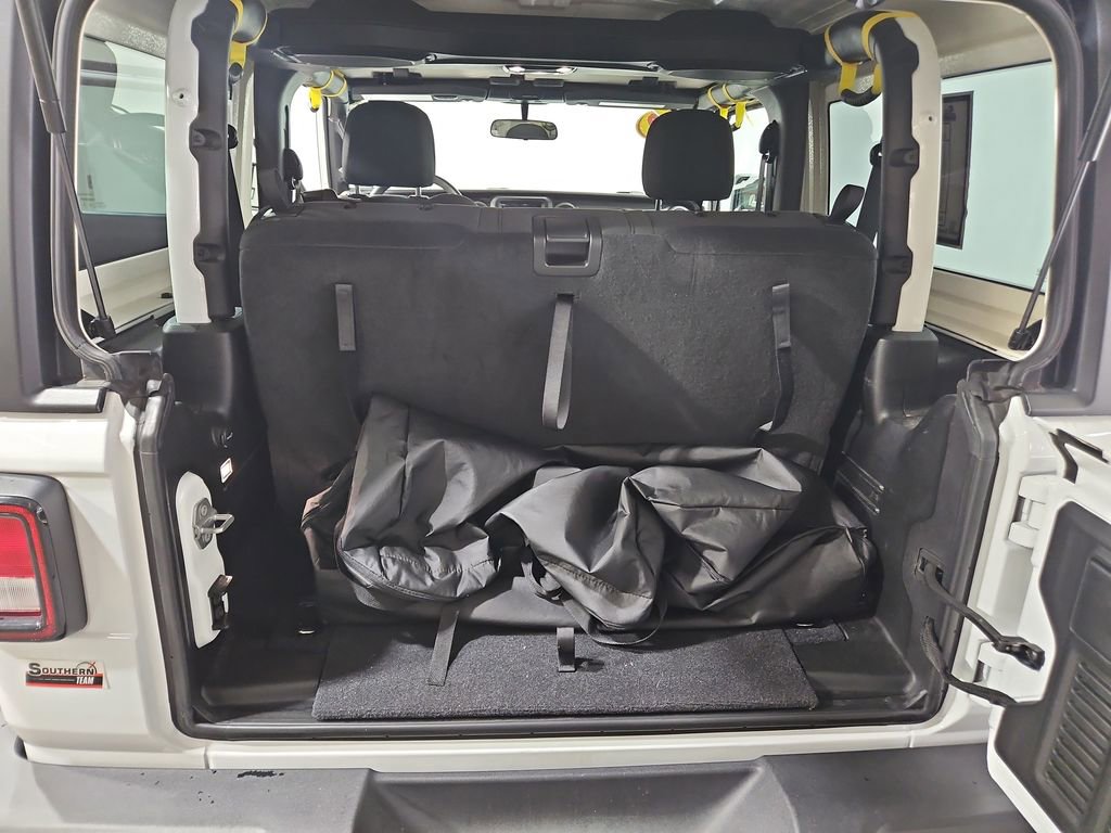 Used 2022 Jeep Wrangler Sport S image 23