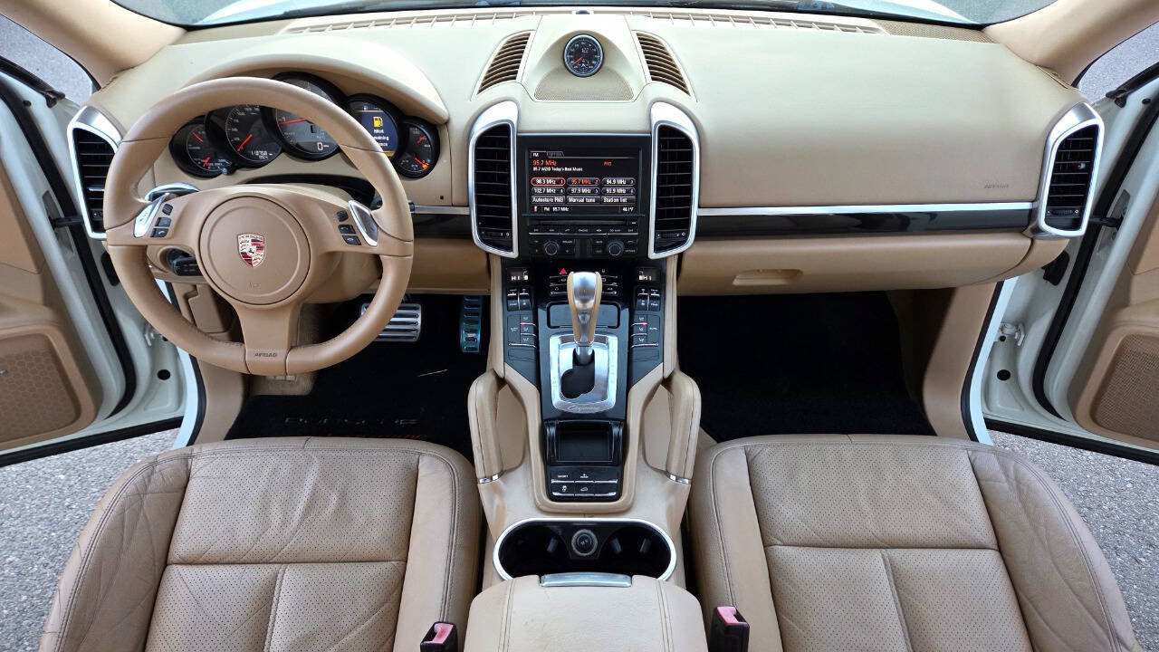 Used 2012 Porsche Cayenne S AWD/4WD image 37