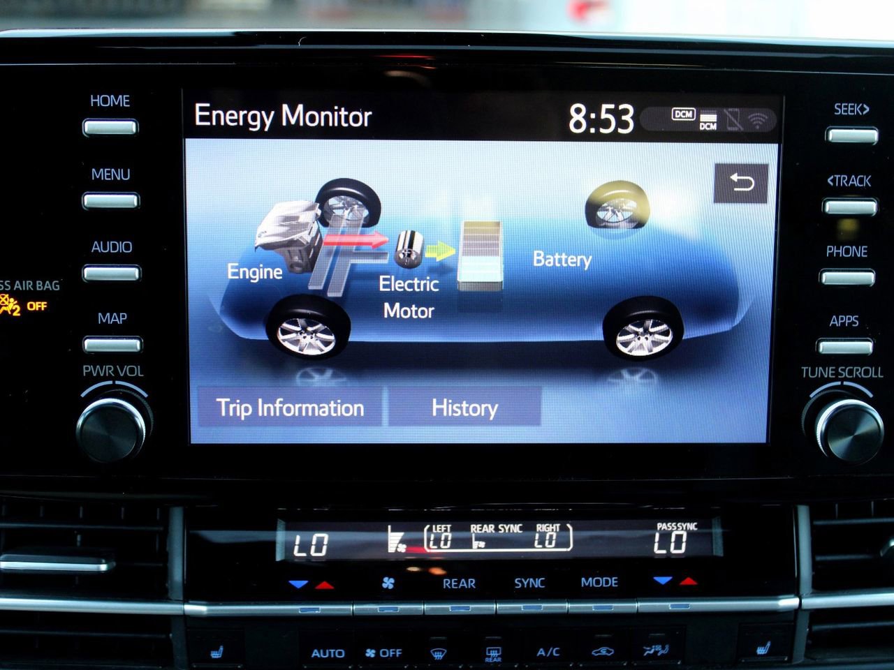 Used 2024 Toyota Sienna XLE FWD image 25