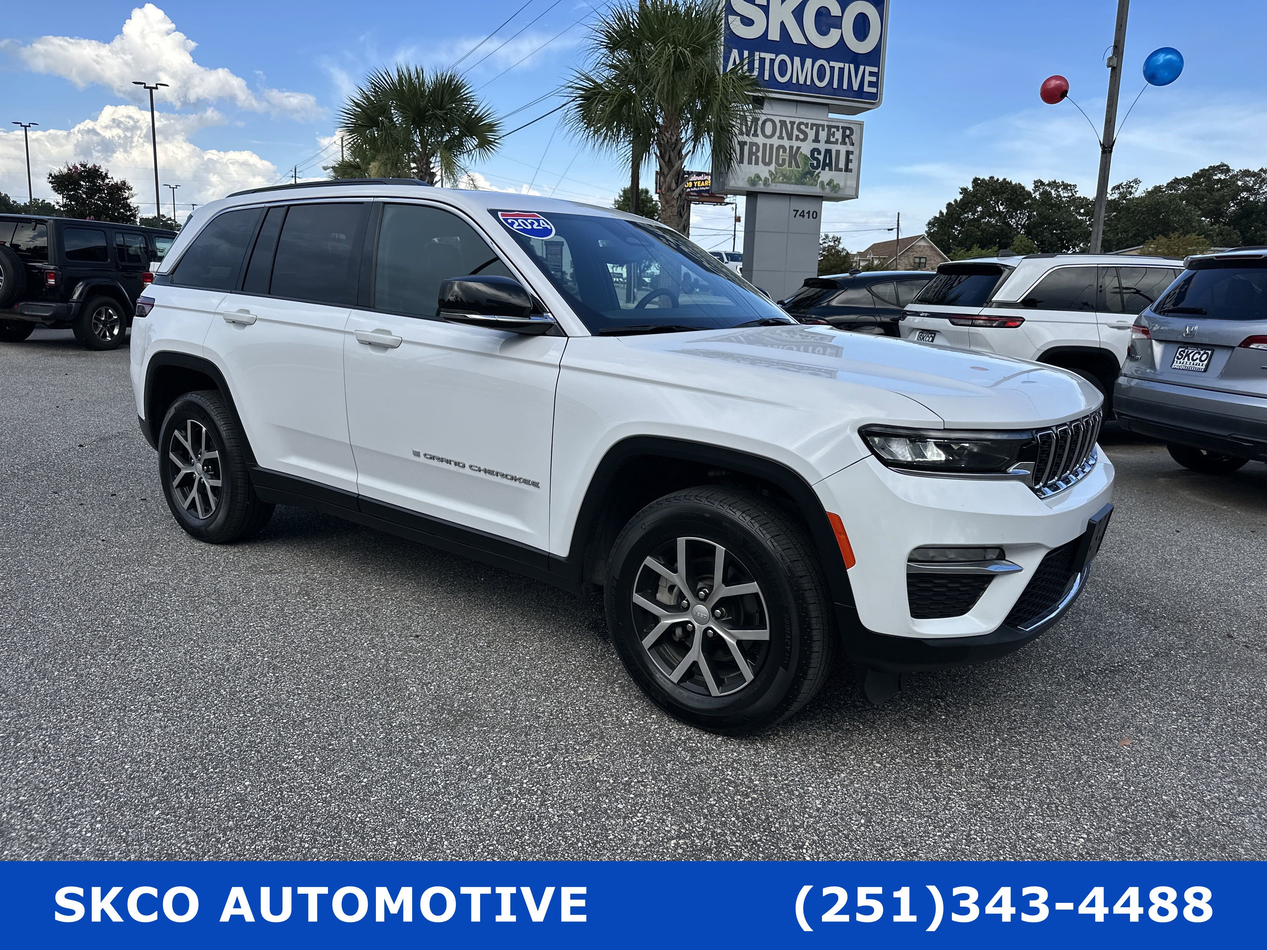 Used 2024 Jeep Grand Cherokee Limited image 7