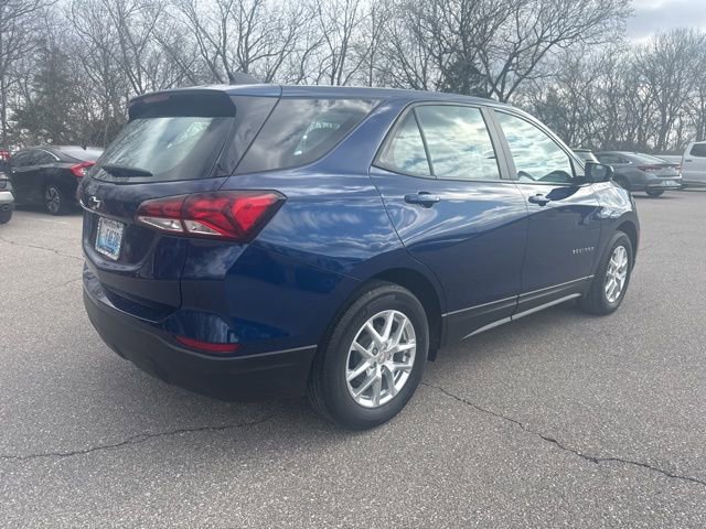 Used 2023 Chevrolet Equinox LS image 4