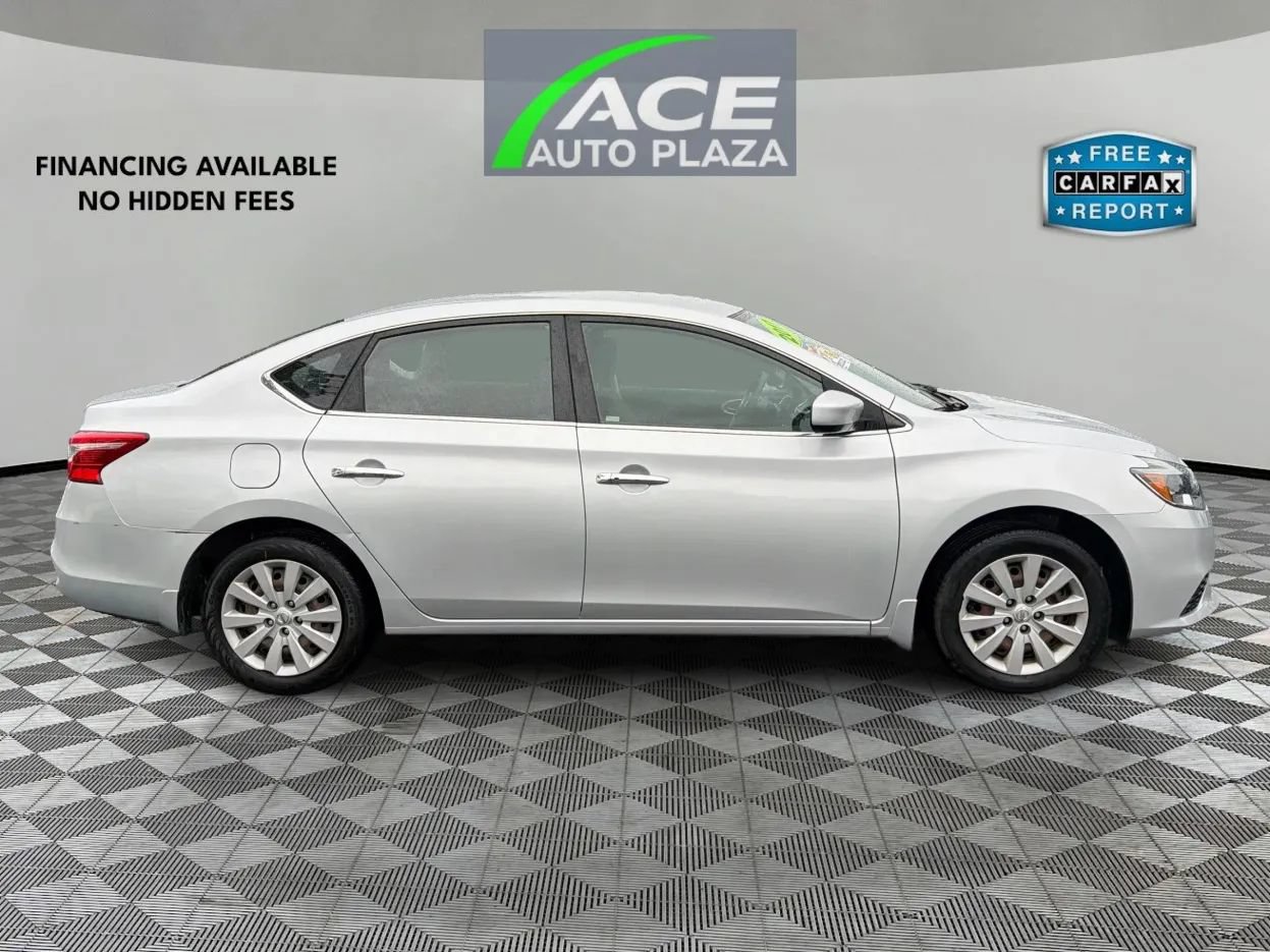 Used 2017 Nissan Sentra SV FWD image 4
