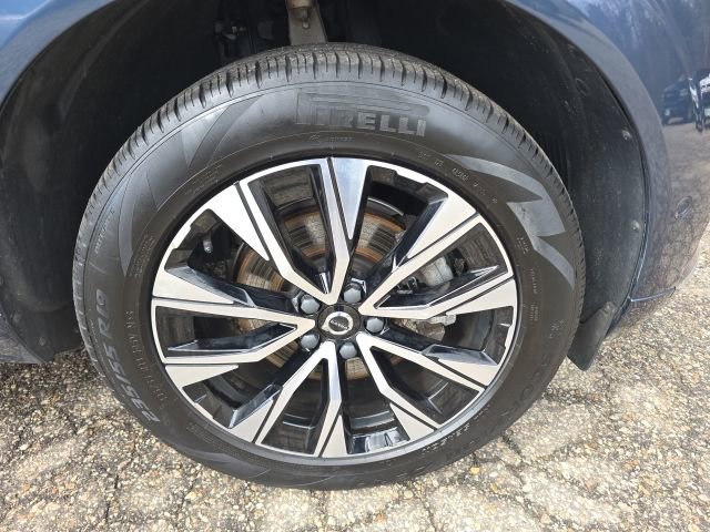 Certified 2023 Volvo XC60 B5 Plus w/ Climate Package image 12