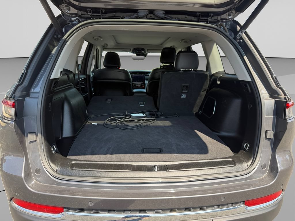 Used 2023 Jeep Grand Cherokee 4WD 4xe image 19