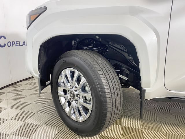 Used 2026 Toyota Tacoma Limited AWD/4WD image 23