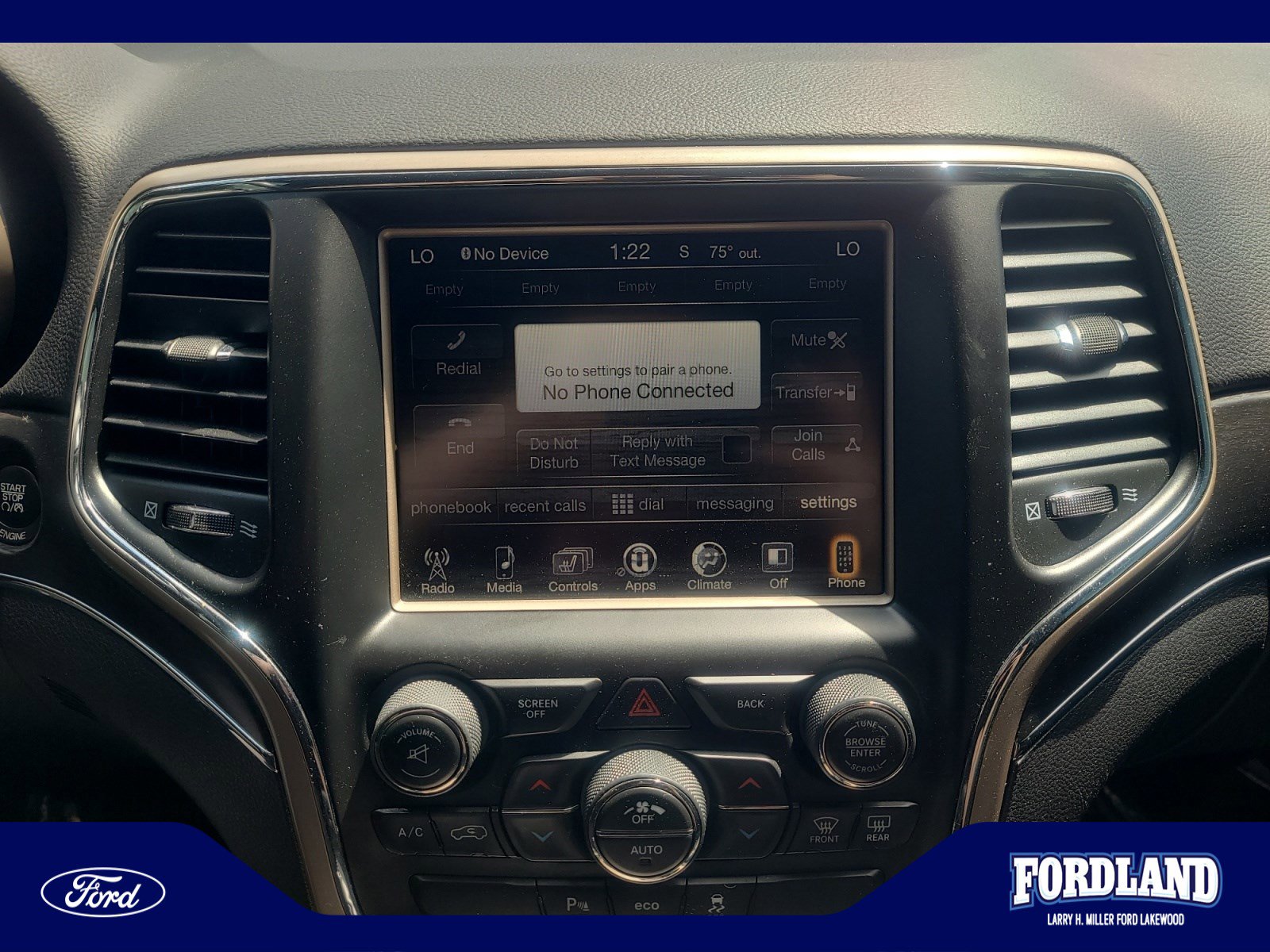 Used 2015 Jeep Grand Cherokee Limited w/ Luxury Group II AWD/4WD image 26