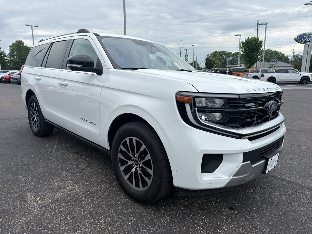 Used 2025 Ford Expedition Platinum AWD/4WD image 4