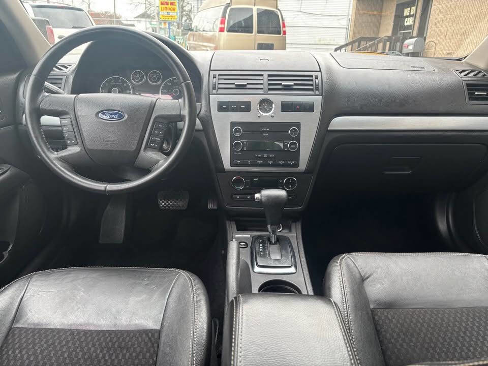 Used 2009 Ford Fusion SEL image 10