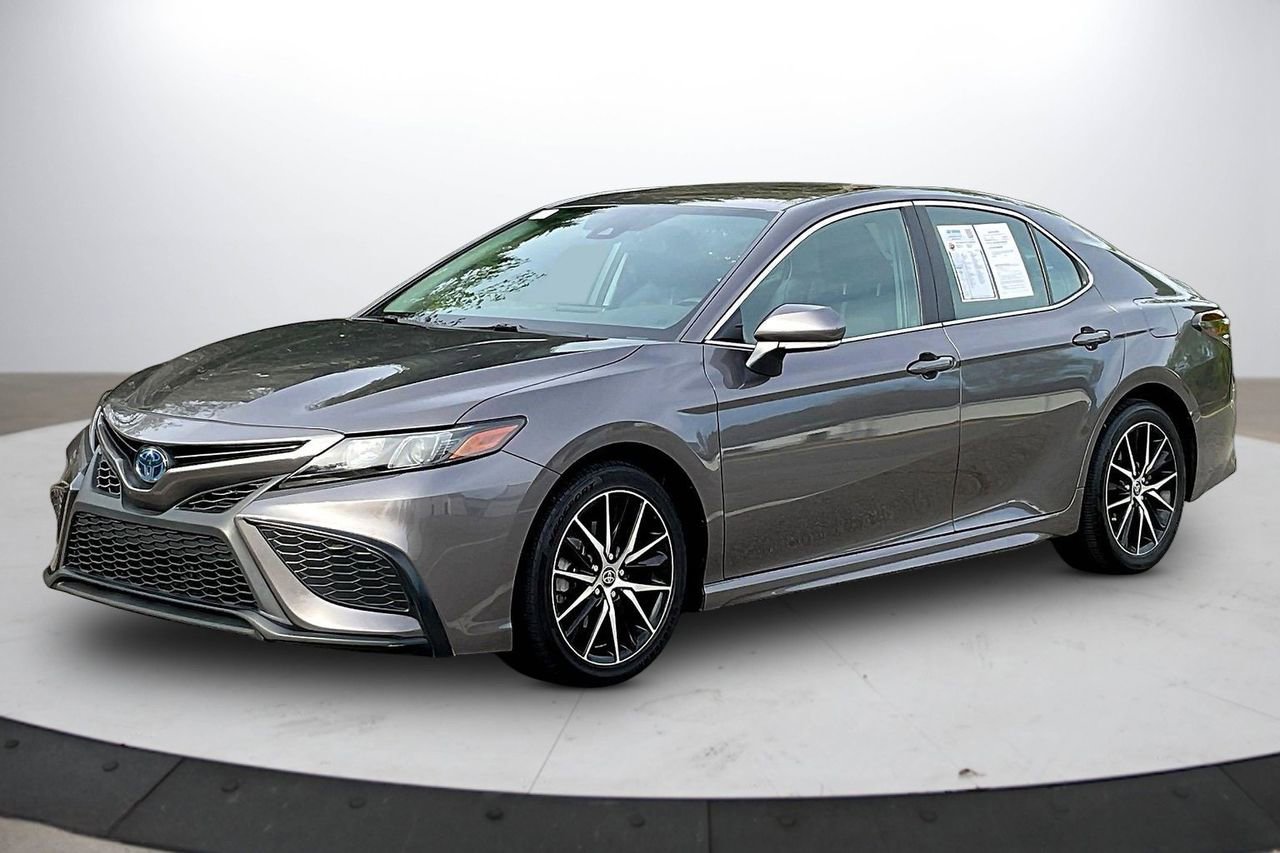 Used 2022 Toyota Camry SE FWD image 4