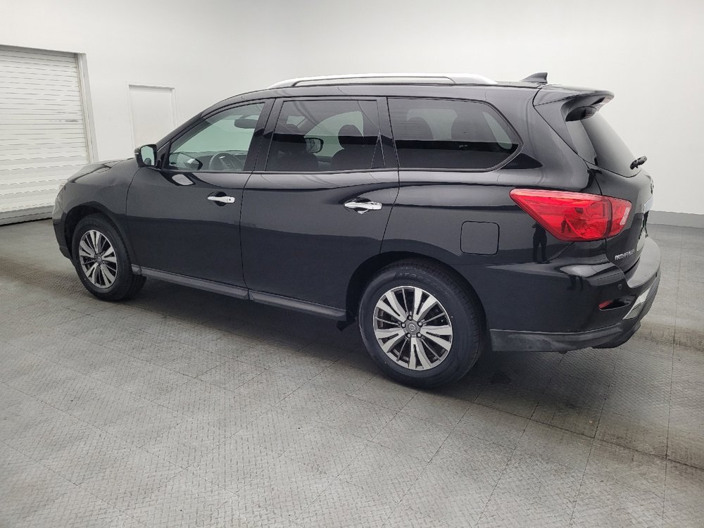 Used 2020 Nissan Pathfinder SL image 3