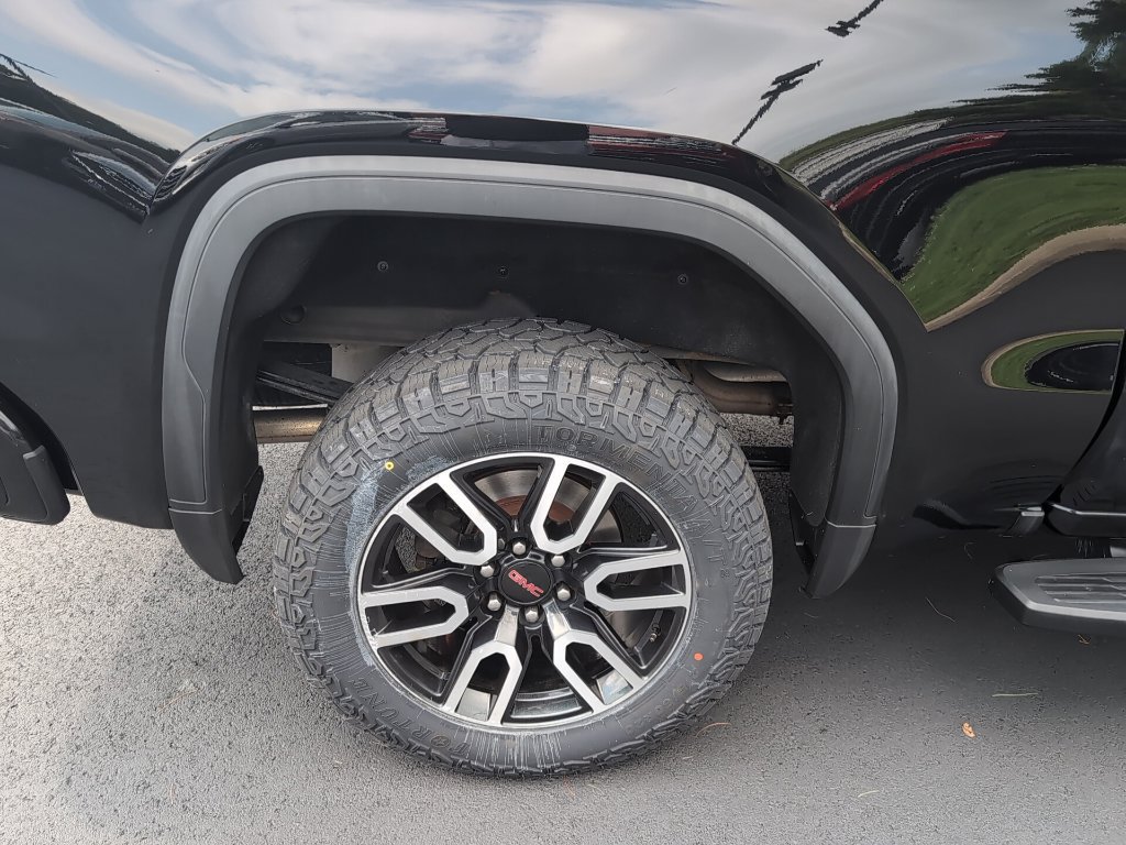 Used 2019 GMC Sierra 1500 AT4 w/ AT4 Premium Package AWD/4WD image 4