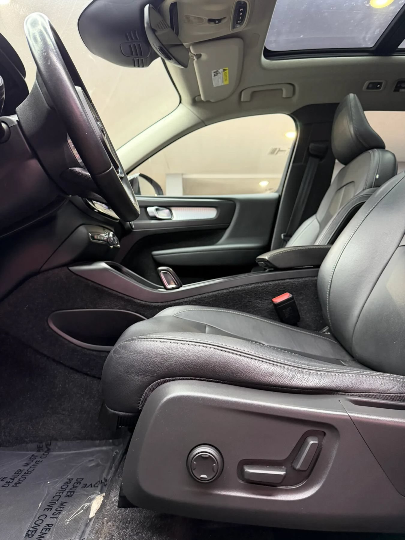 Used 2019 Volvo XC40 T5 Momentum AWD/4WD image 12
