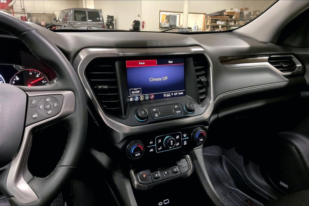 Used 2023 GMC Acadia AT4 w/ Technology Package image 6