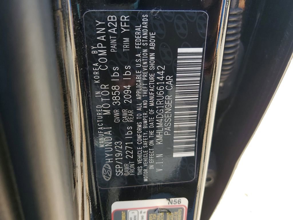 Used 2024 Hyundai Elantra SEL FWD image 32